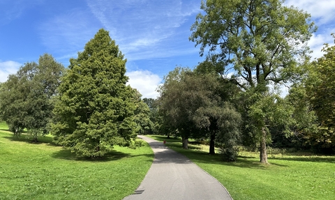 Queens Park, Bolton